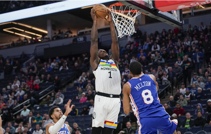  爱德华兹暴扣盛宴森林狼主场大胜开拓者