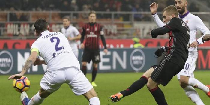  佛罗伦萨客场爆冷，紫百合力克争冠劲旅  